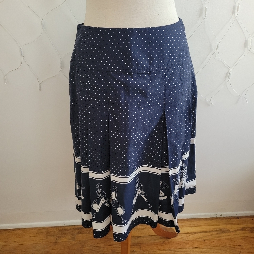 Pleated Skirt By Liz Claiborne • Navy • Novelty Print • Size 8